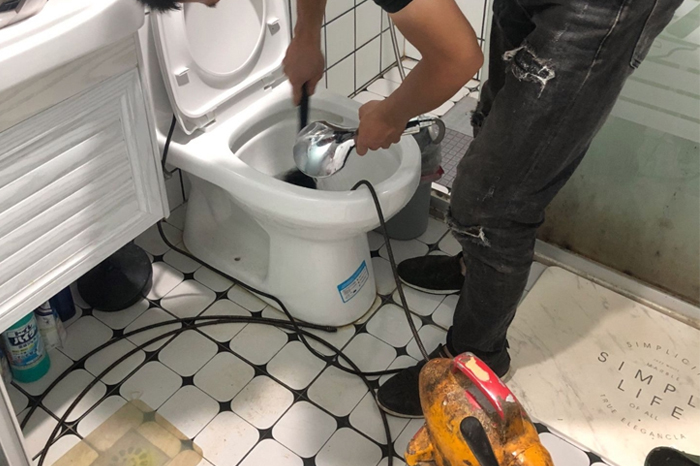 义乌马桶经常堵塞竟是因为它们,别因方便惹来大麻烦